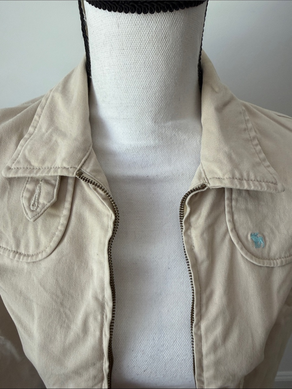 Abercrombie Kids Beige Lightweight Zip Front Jacket, Size Large - Picture 2 of 9